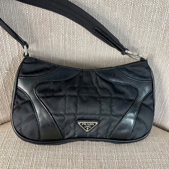 🖤 AUTHENTIC PRADA CLUTCH 🖤 - Picture 1 of 11
